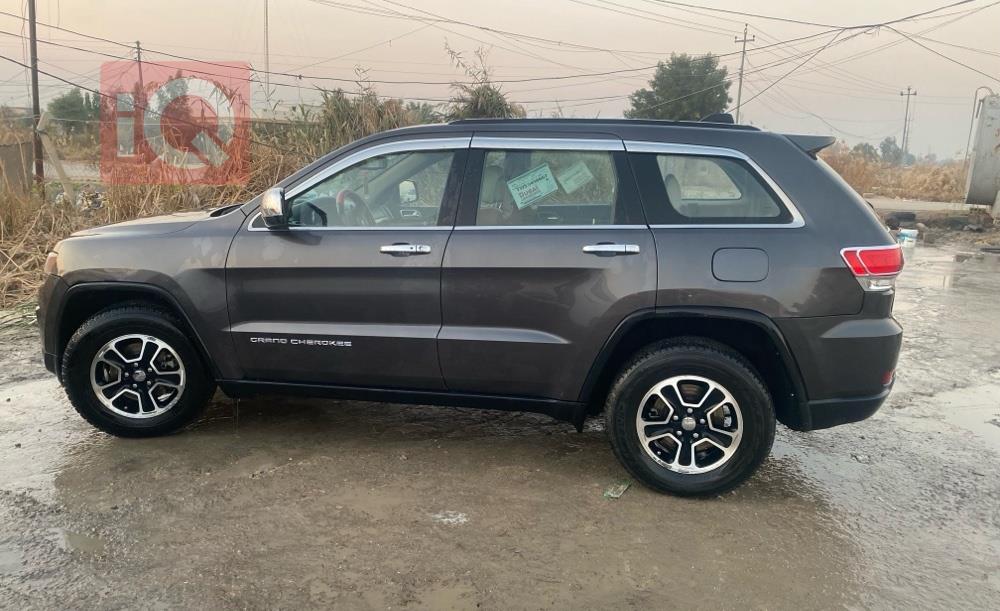 جيب جراند شيروكي